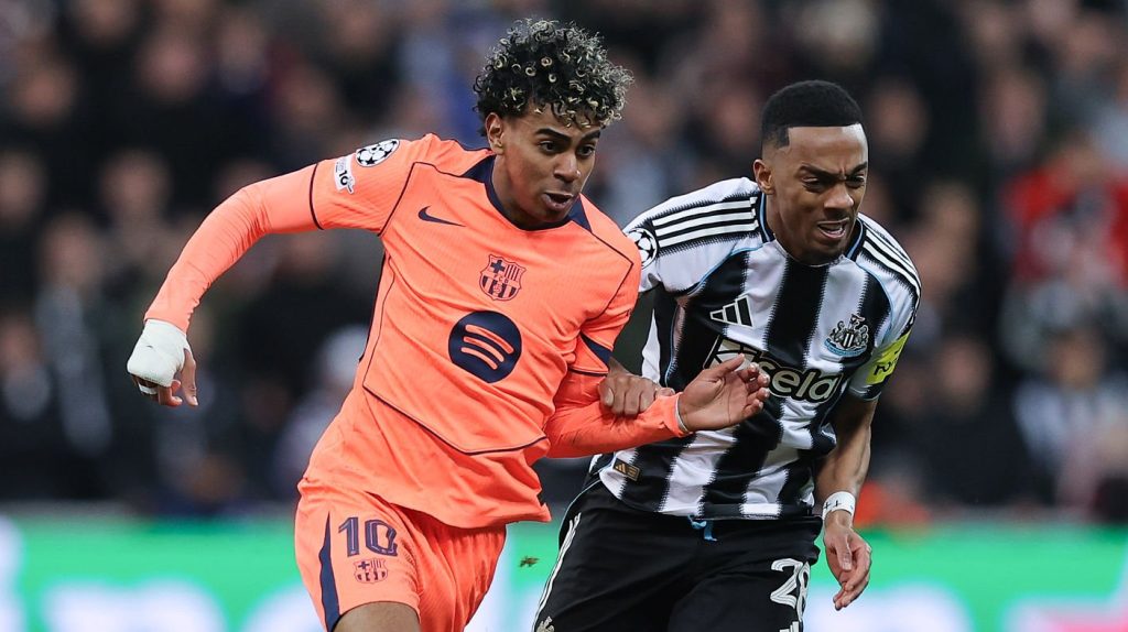 Lamine Yamal FC Barcelona Joe Willock Newcastle United UEFA Champions League 2025/26