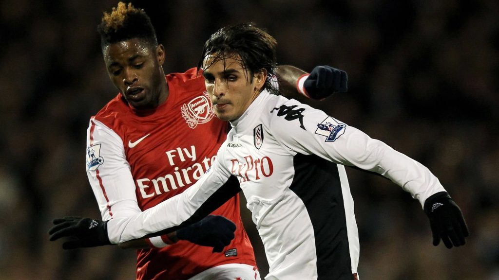 Bryan Ruiz Fulham Alex Song Arsenal 2012