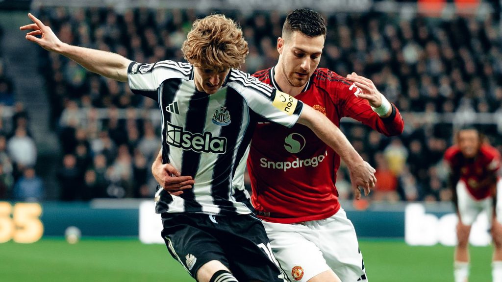 Diogo Dalot Manchester United Anthony Gordon Newcastle United 2026