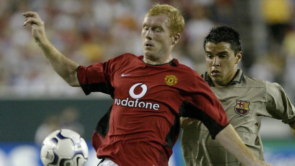 Paul Scholes #18 of Manchester United Javier Saviola #11 of Barcelona 2003