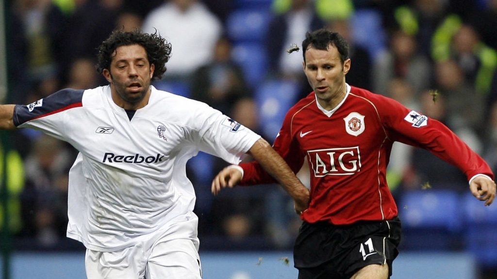 Bolton Wanderers Ivan Campo Manchester United Ryan Giggs 2006