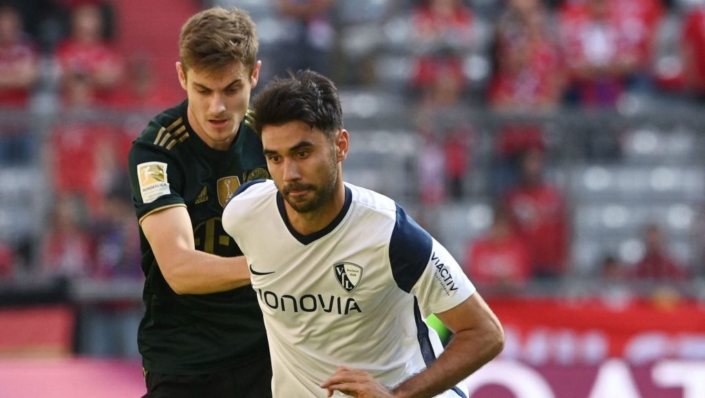 Bayern Munich Josip Stanisic Bochum Gerrit Holtmann Bundesliga 2021