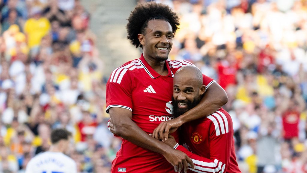 Joshua Zirkzee Bryan Mbeumo Manchester United 2026