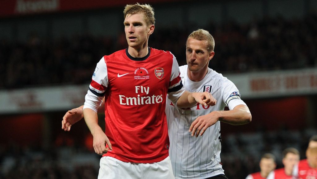 Per Mertesacker Arsenal Brede Hangeland Fulham 2012